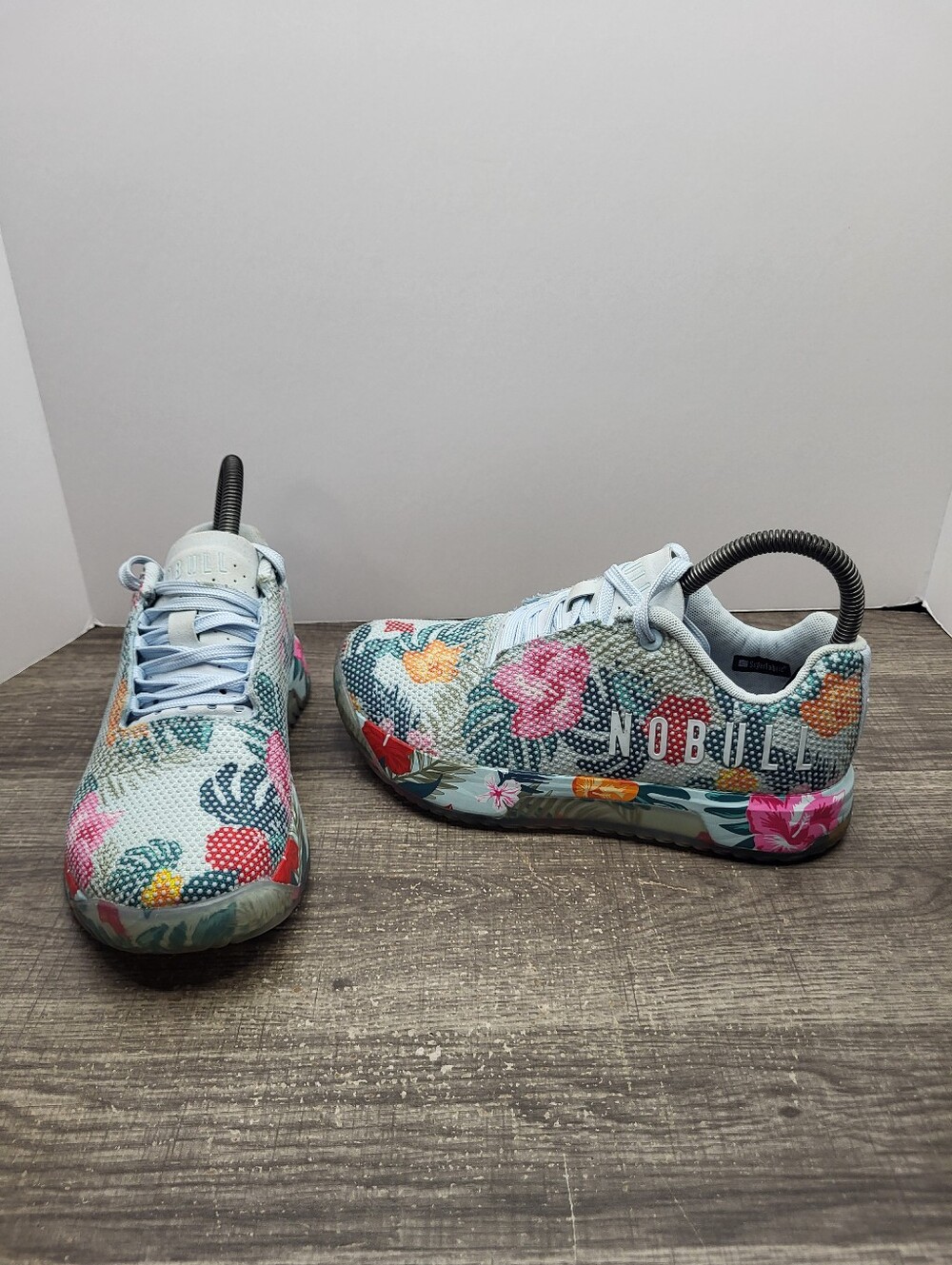 NOBULL Outwork Floral Tropical Sky Women's Size 6 Athletic Shoes Sneakers